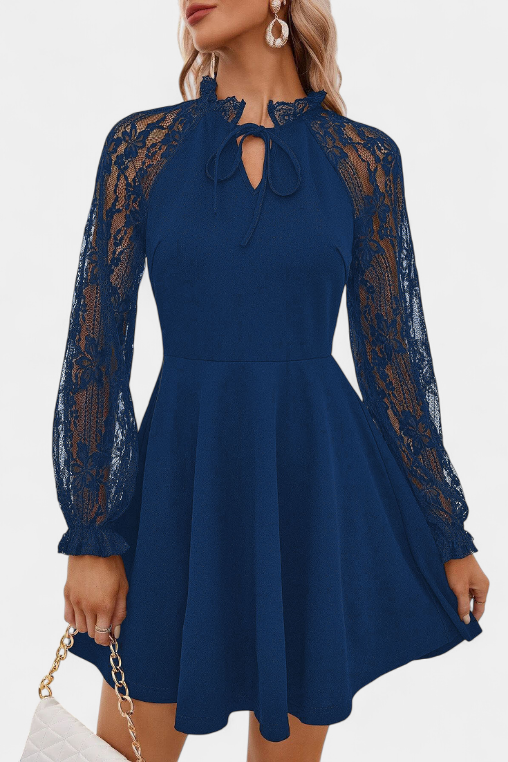 Jasella Robe Mini en Dentelle Florale avec Manches Longues