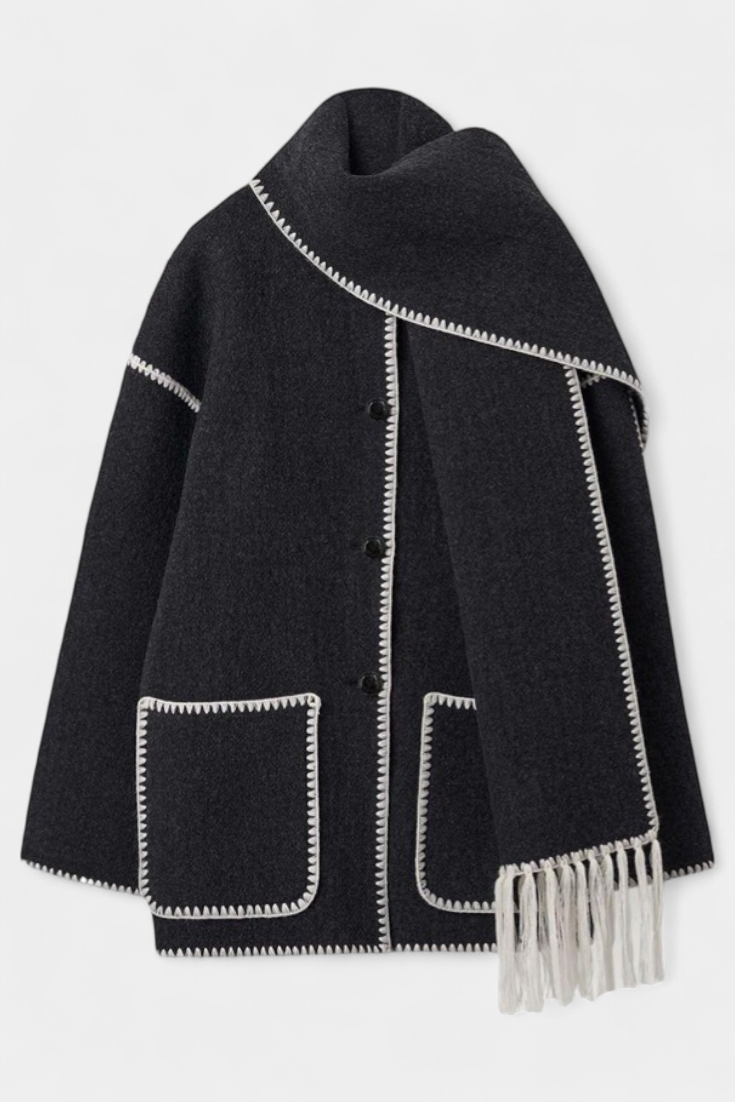 Pauline Manteau à Écharpe Intégrée et Silhouette Fluide