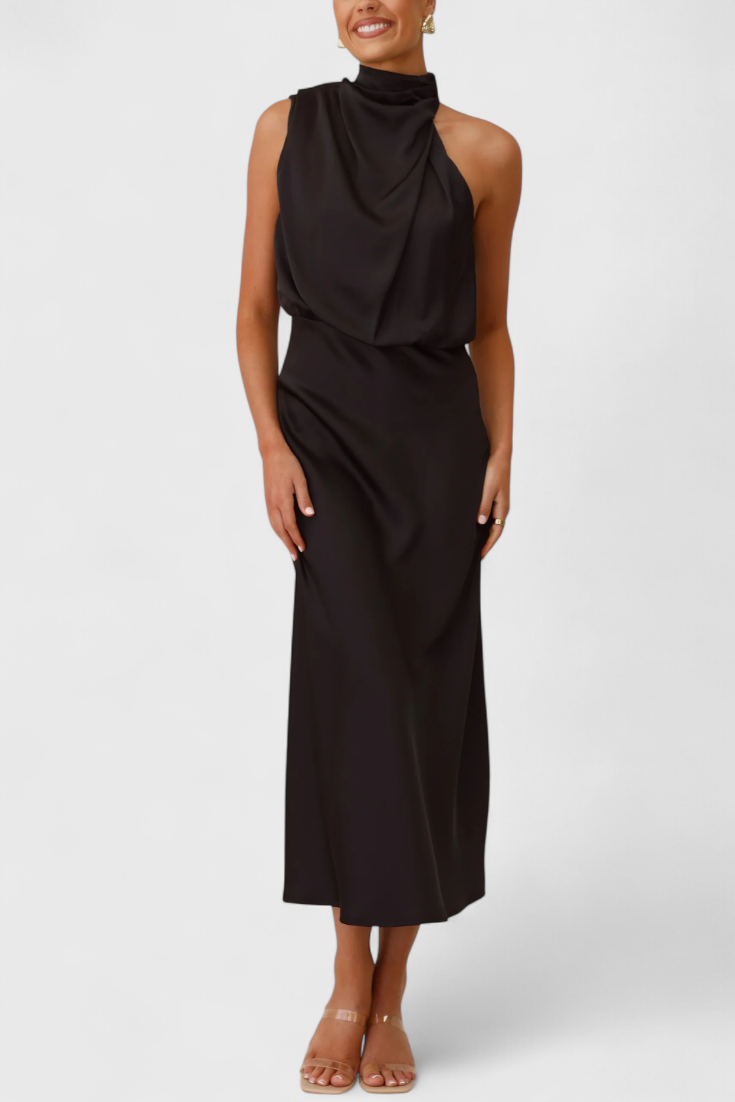 Rina Robe Droite Halter Drapée et Silhouette Élancée