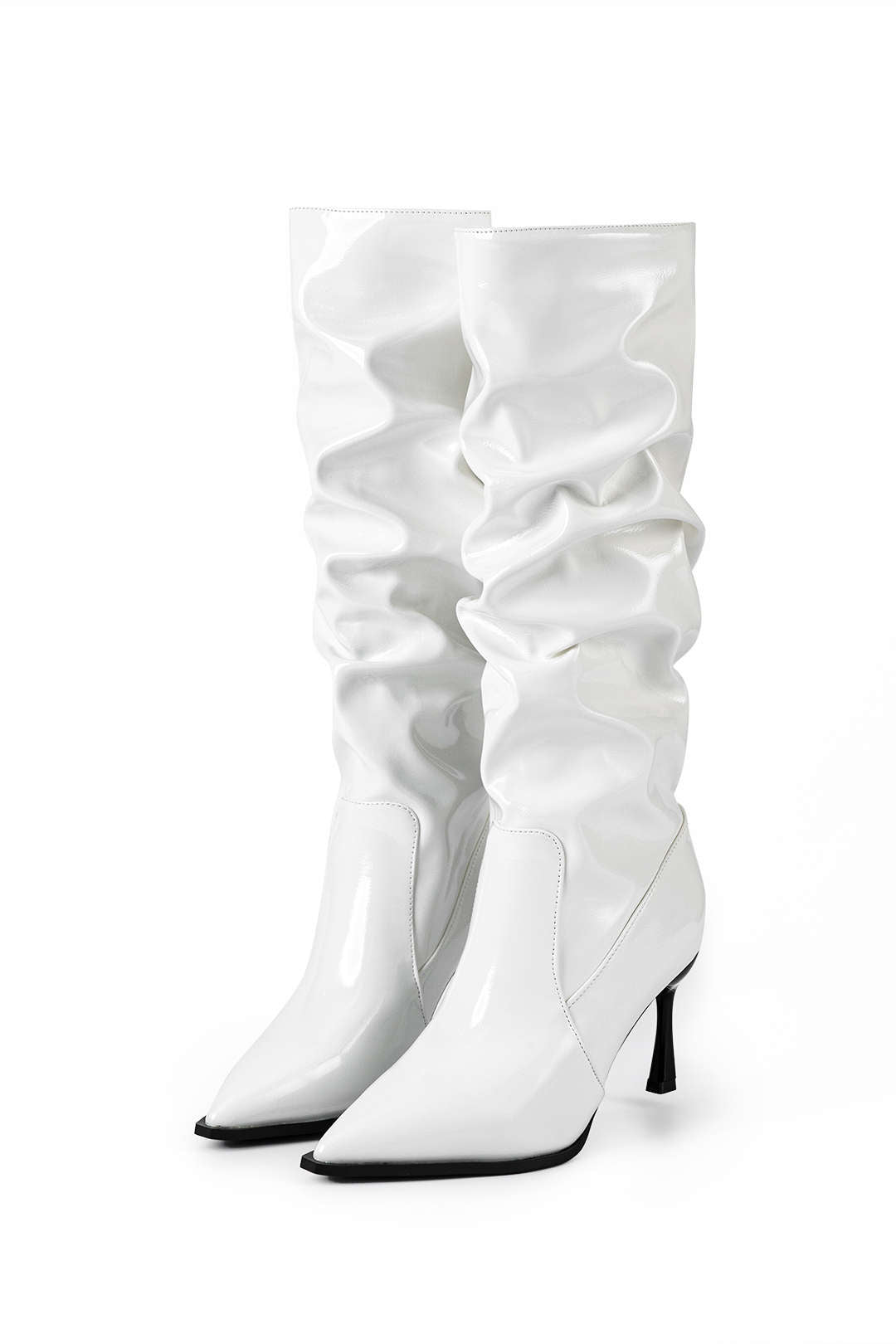 Bottes en Similicuir avec Plis et Embout Aiguisé