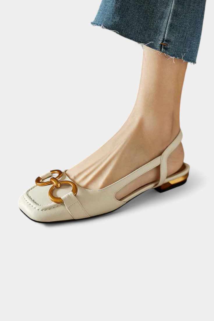 Alma Mocassins Slingback à Bout Carré et Détail de Chaîne Métallique