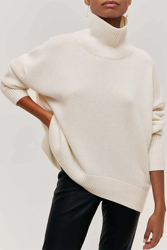 Alma Pull Oversized à Col Montant Doux et Élégant