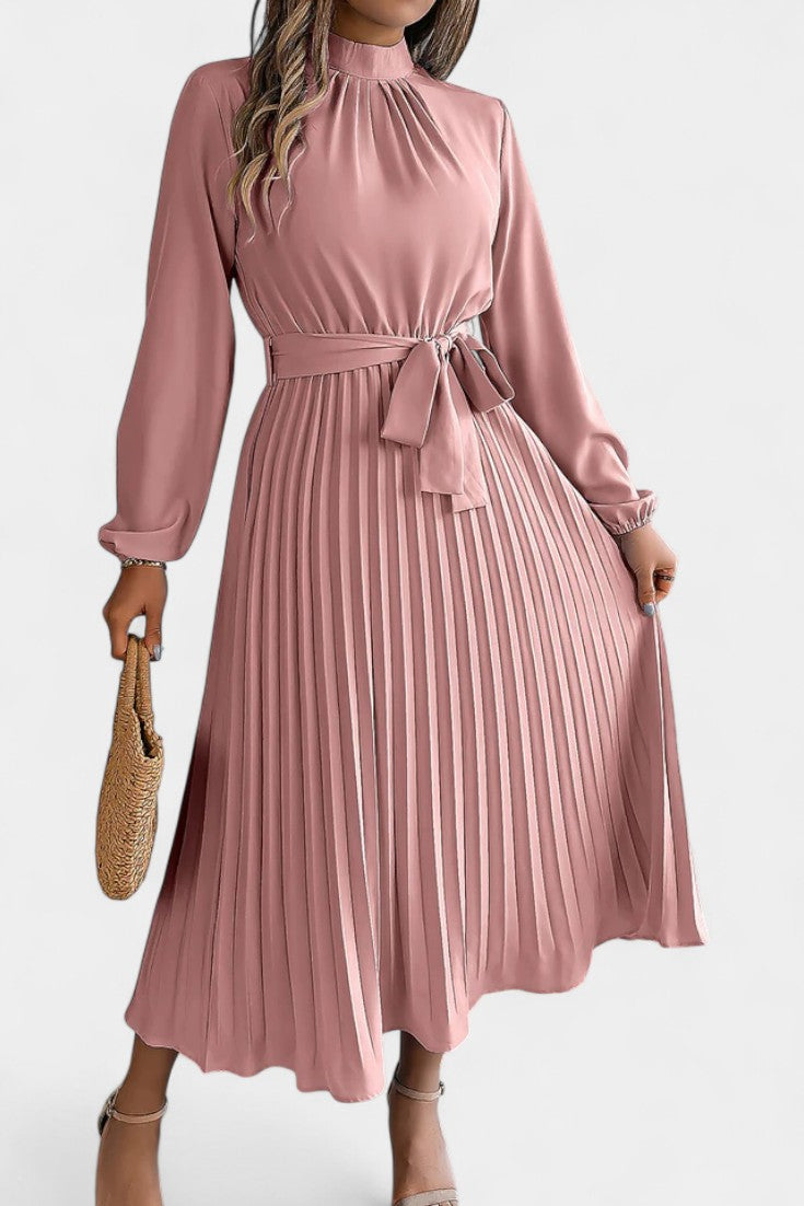 Morgane Robe Plissée à Col Montant Froncé et Taille Nouée