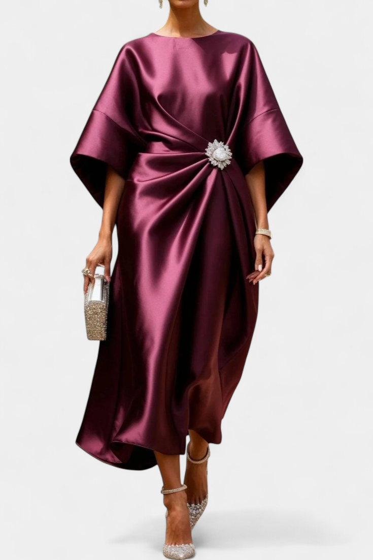 Ubelia Robe Satinée à Coupe A et Détails Froncés