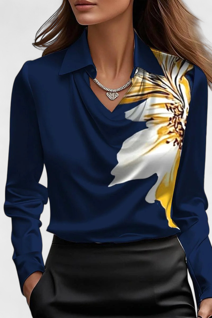 Dilnaz Blouse Satinée à Décolleté Cascade