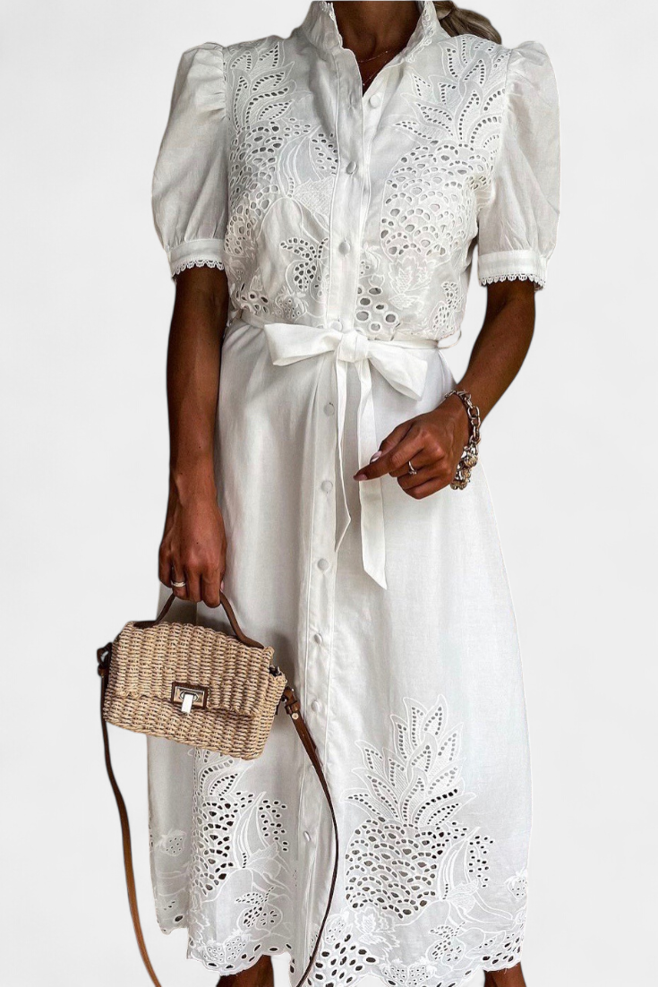 Nerea Robe Chemise à Broderies Florales et Ceinture Taille