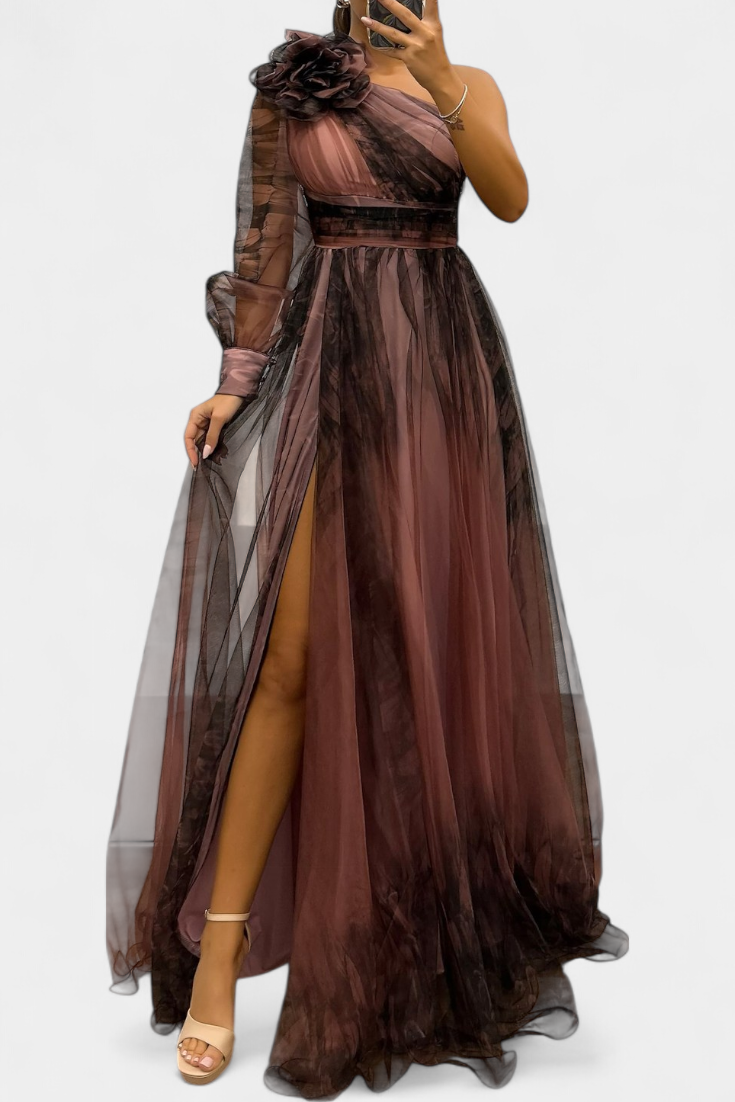 Becca Robe Longue Asymétrique en Chiffon à Fleur Structurée