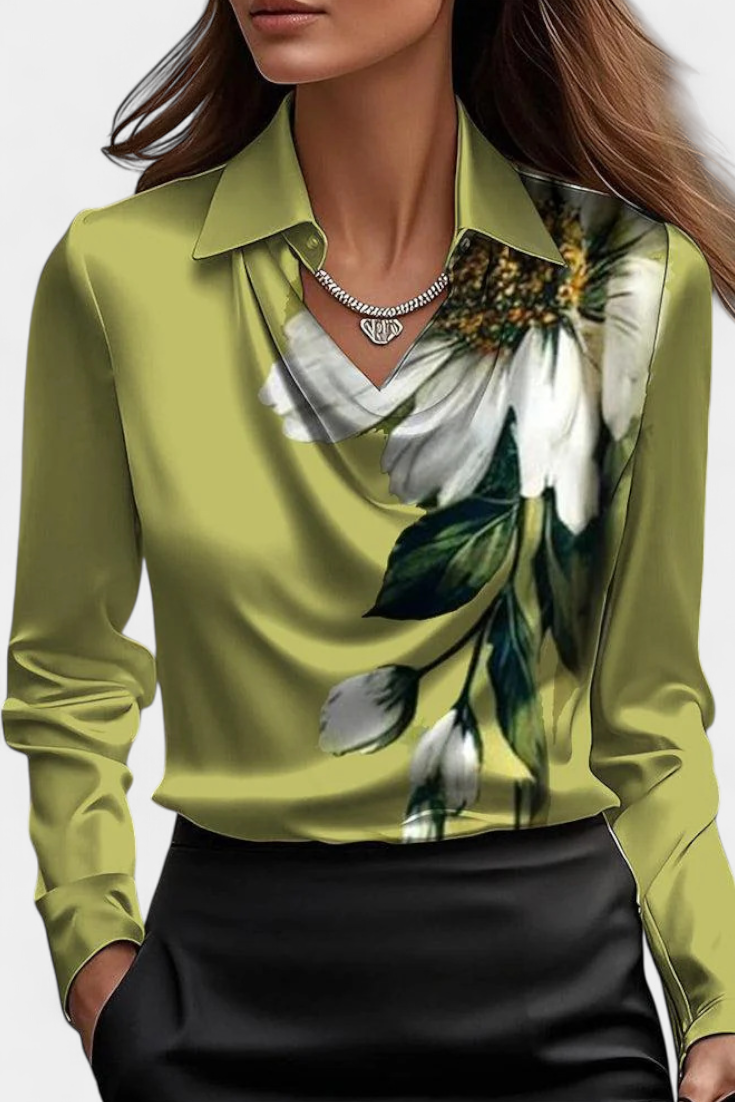 Dilnaz Blouse Satinée à Décolleté Cascade
